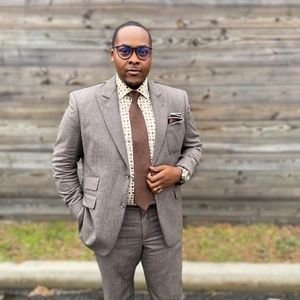 Meet your Posher, Jones